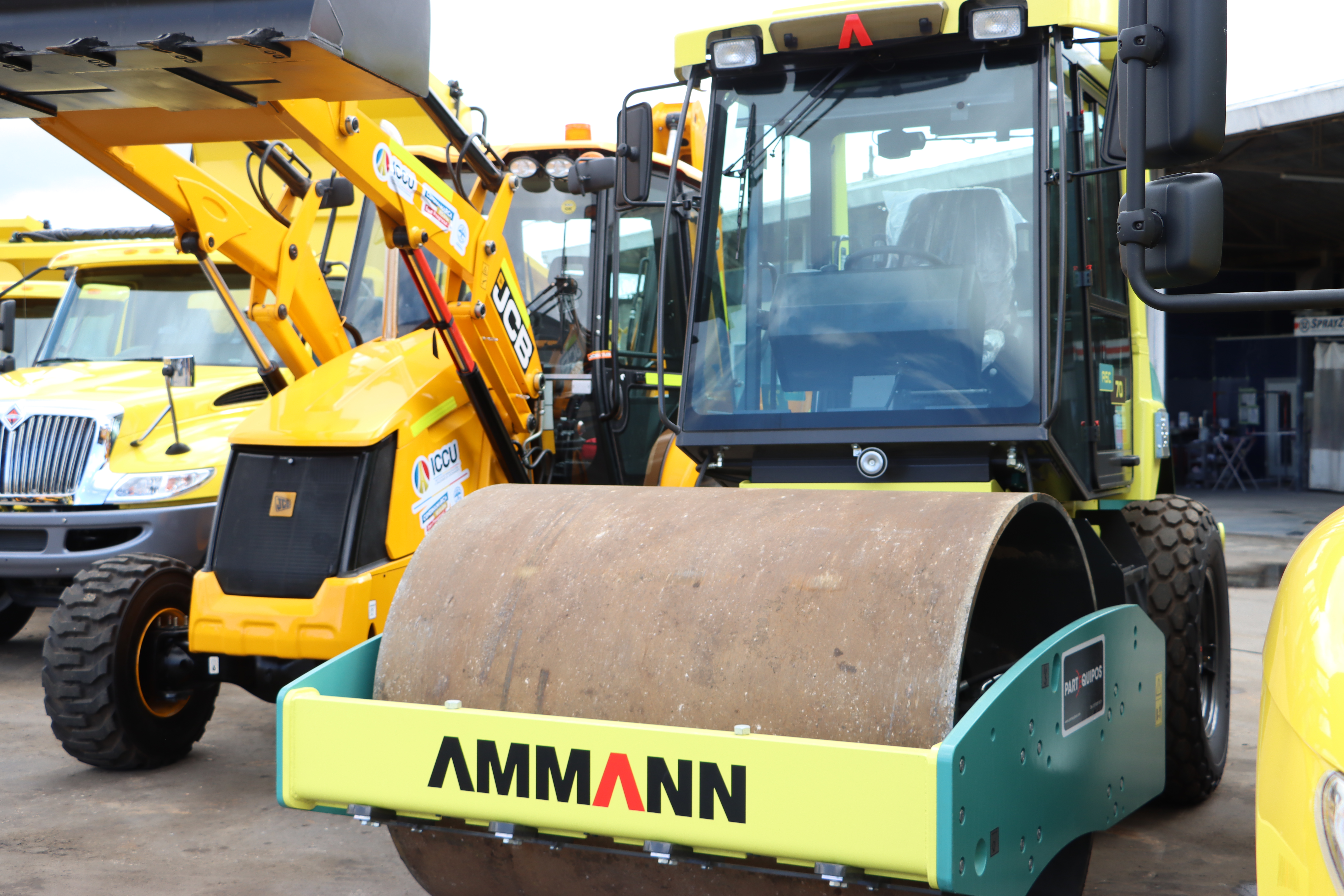 Más de $28.254 millones adjudicados para maquinaria amarilla
