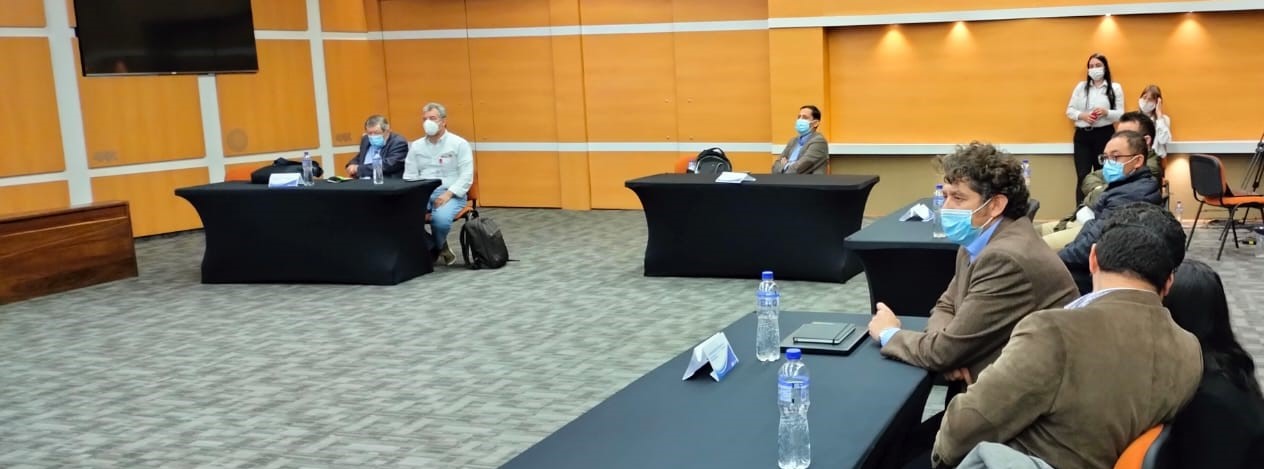 Más de $28.254 millones adjudicados para maquinaria amarilla
