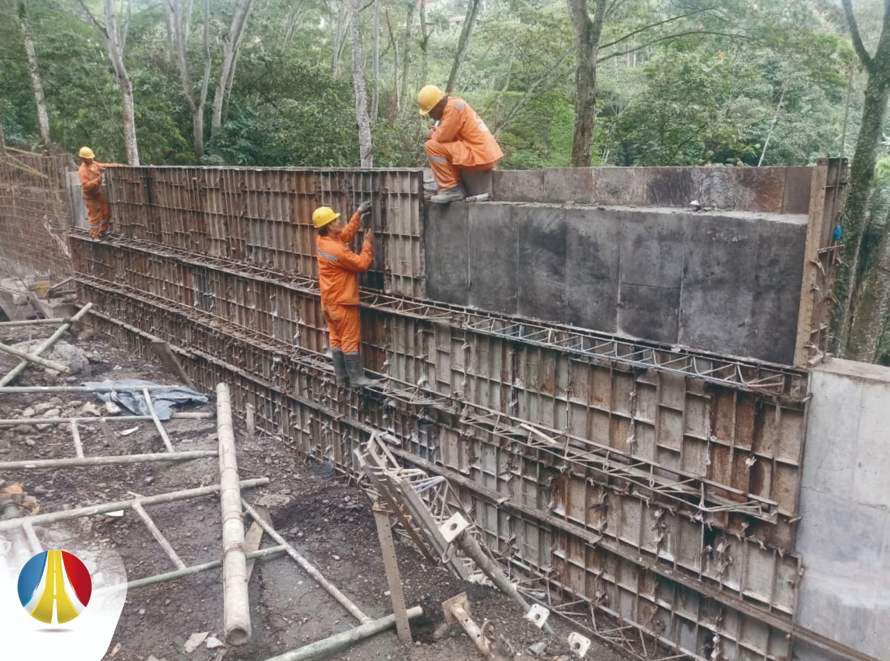 ICCU trabaja por mejorar los corredores viales de Cundinamarca

