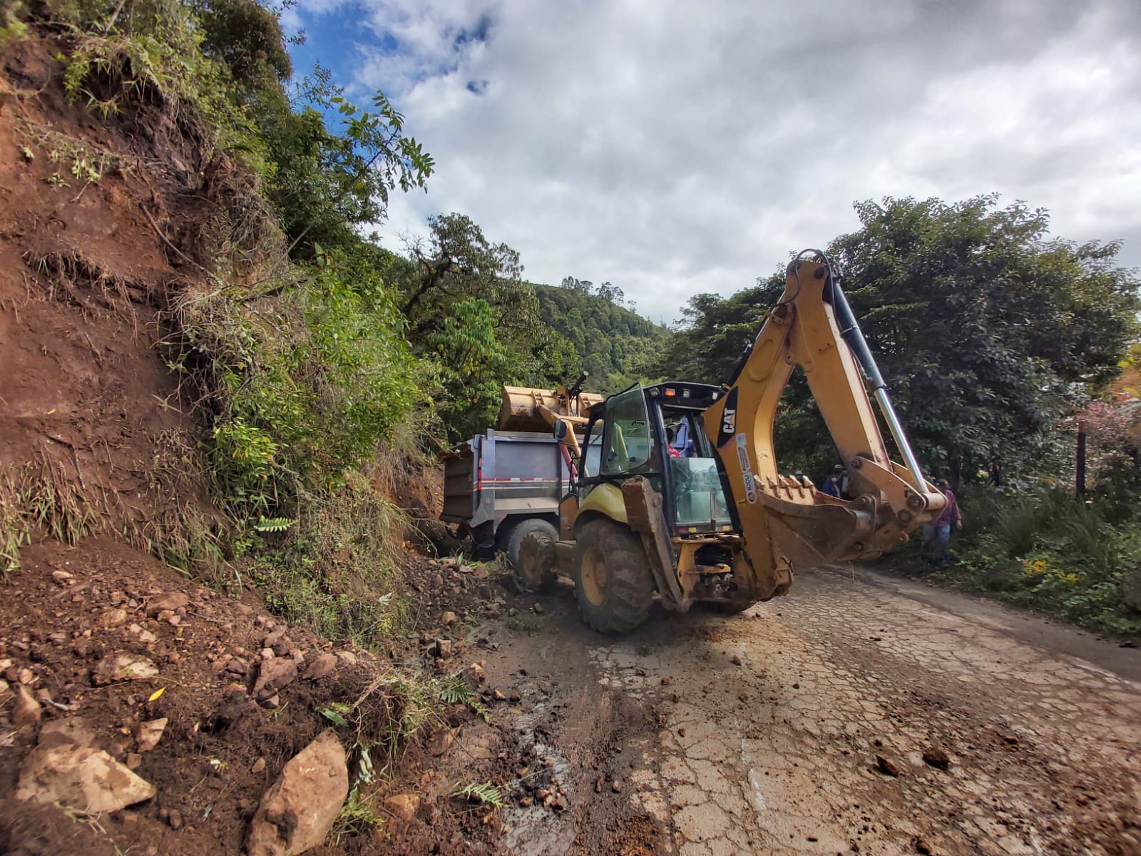ATENDEMOS EMERGENCIA EN LA TRONCAL DEL GUAVIO